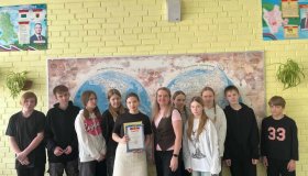 Всегда приятно видеть в стенах родной школы ее выпускников